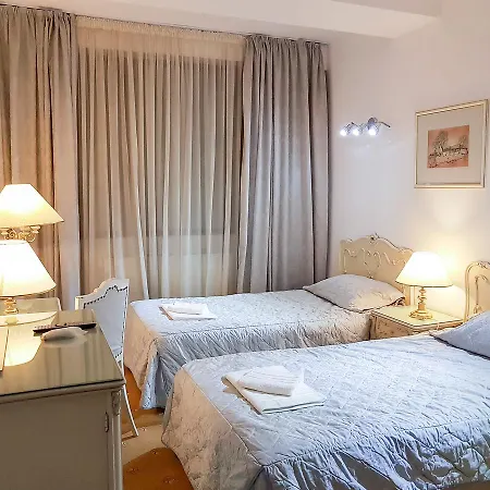 Fundeni Medlife Konukevi 3*